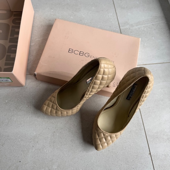 BCBGeneration high heels beige color size 7.5 - Picture 8 of 10